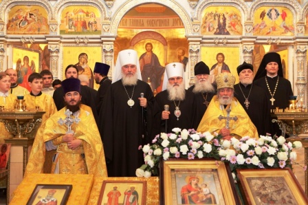 В Воскресный день митрополит Викентий и митрополит Климент говорили о значении книг в современном мире