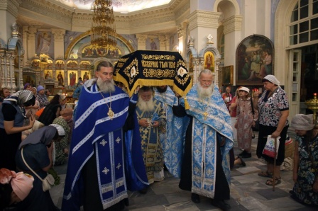 Чин погребения Божией Матери и Божественная литургия