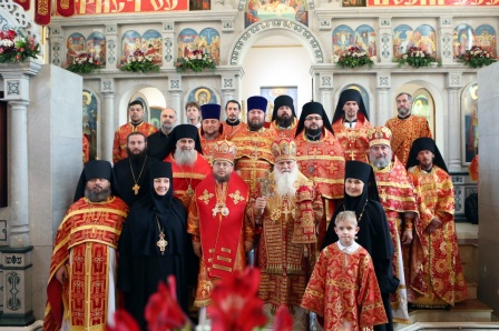 Престольный праздник Свято-Троицкого мужского монастыря в Чирчике