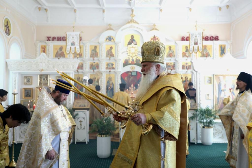 Крест — это украшение церкви и великая сила