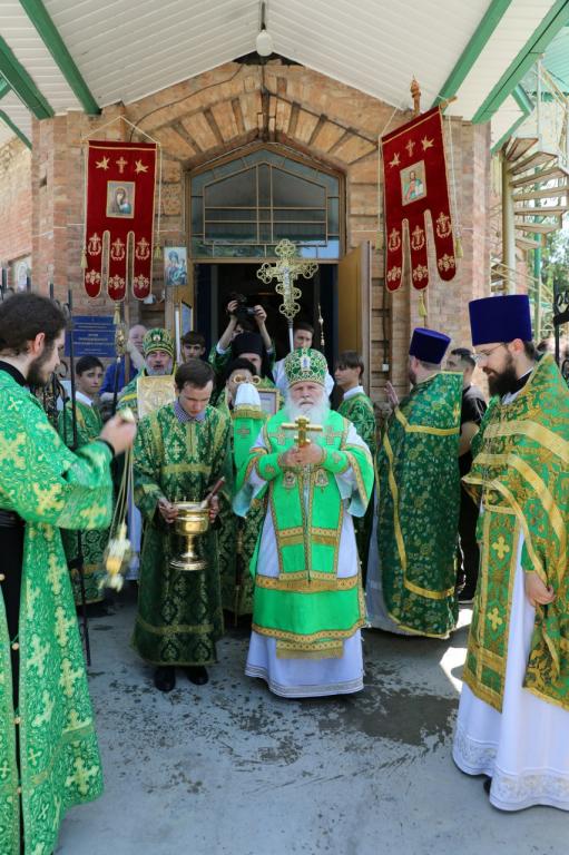 Архипастырский визит в Янги-Чиназ престольное торжество в храме преподобного Александра Куштского
