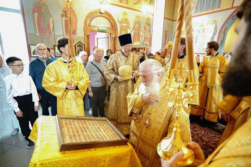 Митрополит Викентий посещает Челябинскую митрополию